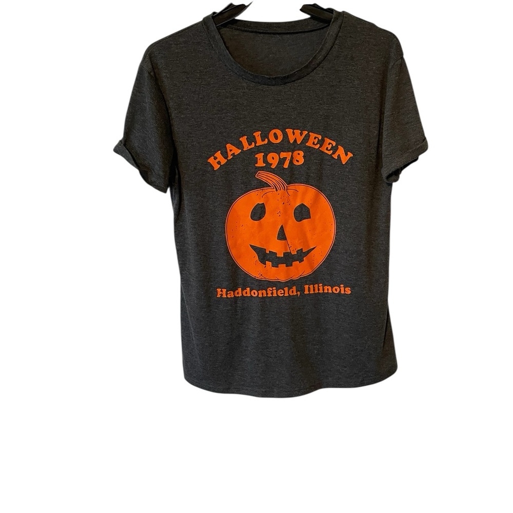 Gray and Orange Halloween Costume T-Shirt with Pumpkin Design